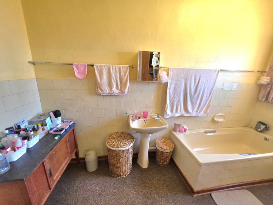 5 Bedroom Property for Sale in Panorama Free State